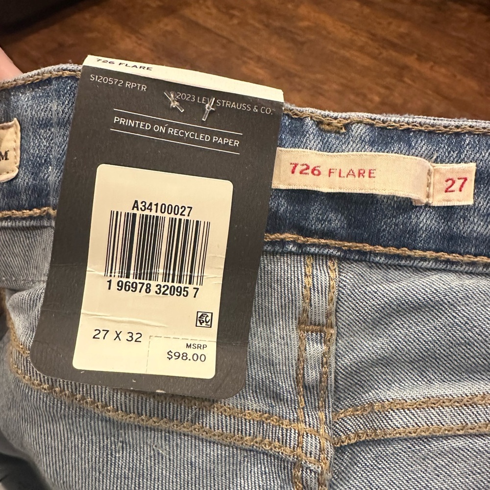 NWT Levi’s 726 HR Flare 27x32 - Picture 3 of 4